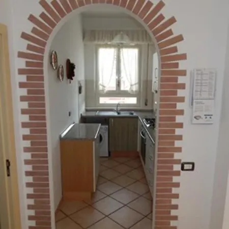M017 - Marcelli, Trilocale Con Terrazzo A 150 Metri Dal Mare