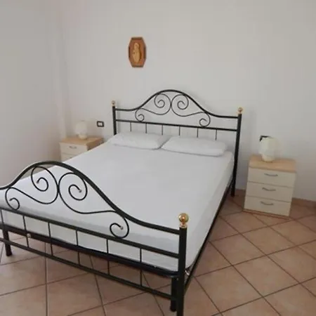 M017 - Marcelli, Trilocale Con Terrazzo A 150 Metri Dal Mare